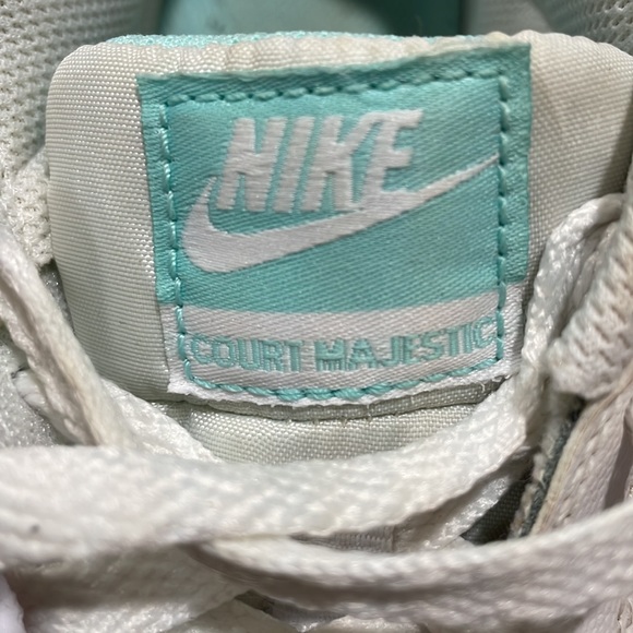 Nike Court Majestic - Womens 6 - Picture 2 of 8